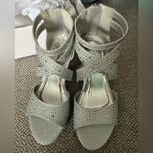 Elegant Silver Strappy girls  Sandals